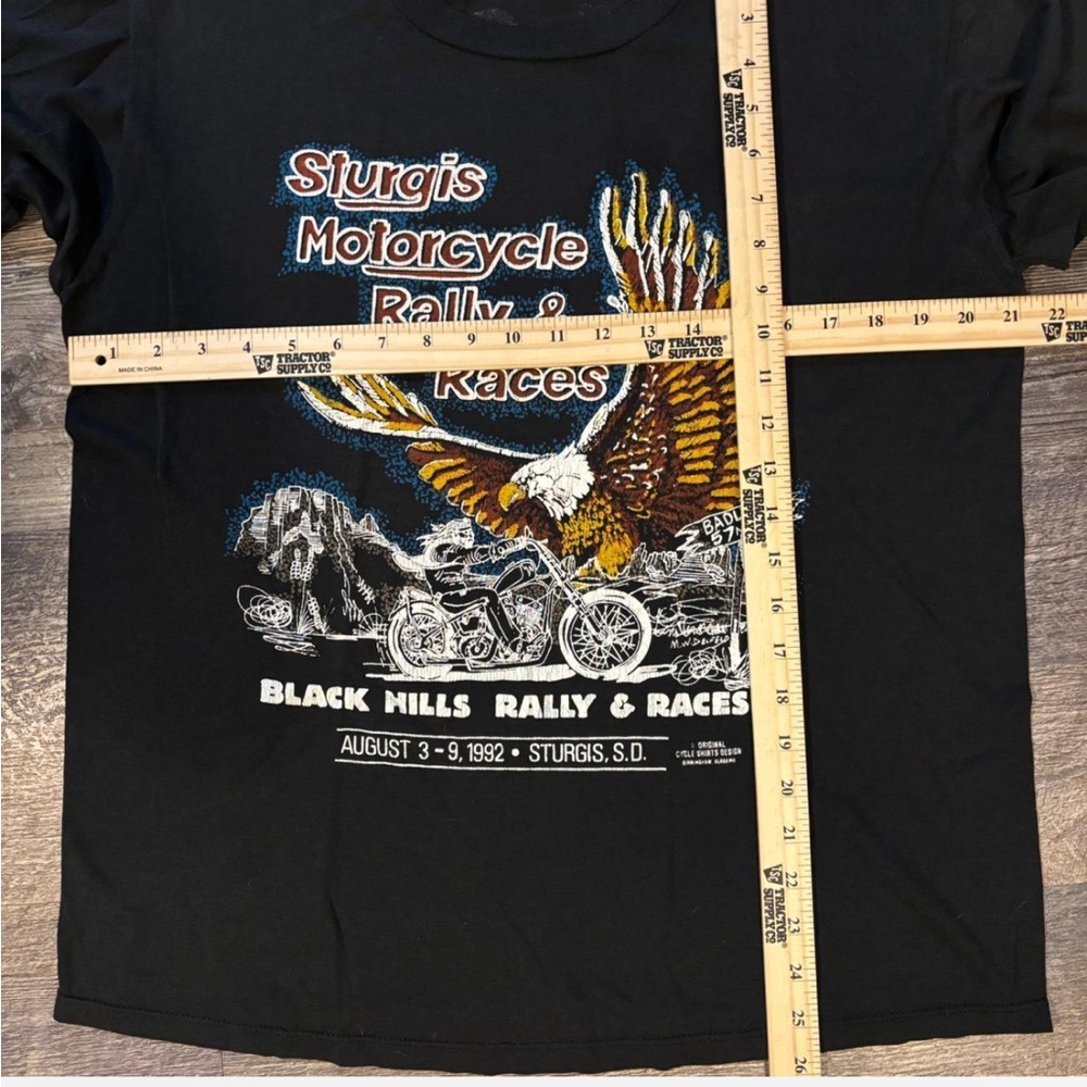 1992 Sturgis Motorcycle Rally & Races Graphic Tee - Picture 6 of 6